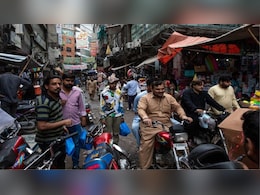 गरीब पाकिस्तान का अजीब जुगाड़... दुकान खुलने का समय बदलकर बचाएगा बिजली! मंत्री ने की वकालत