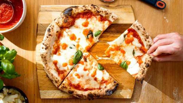 Which City Is Known As The Pizza Capital Of The World?