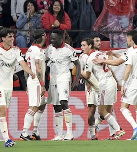 Sevillas Relegation Fears Grow After 2-0 Loss To Levante In La Liga