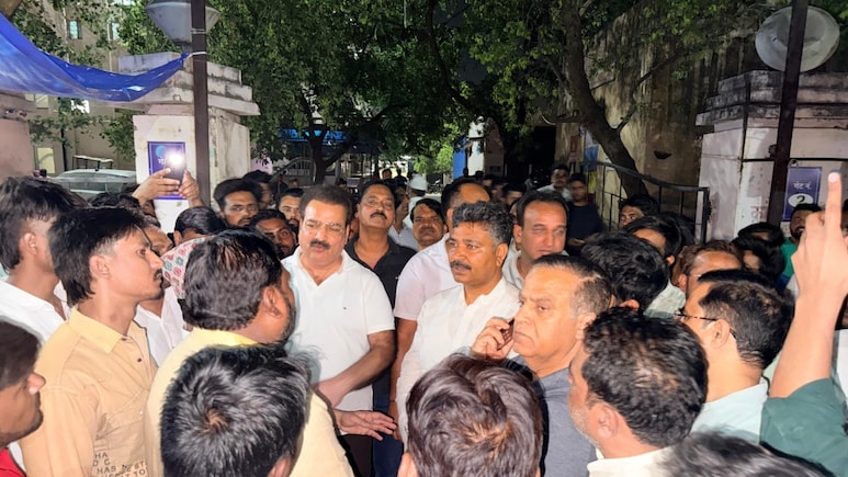 Jaipur: सीवरेज में सफाईकर्मियों की मौत पर खाचरियावास ने खड़े किए सवाल, मृतक के परिजनों के लिए 1 करोड़ मुआवजे की डिमांड