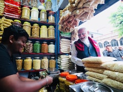 PM नरेंद्र मोदी की झालमुड़ी वीडियो कहानी बन गई, पर क्या इससे वोट भी मिलेंगे?