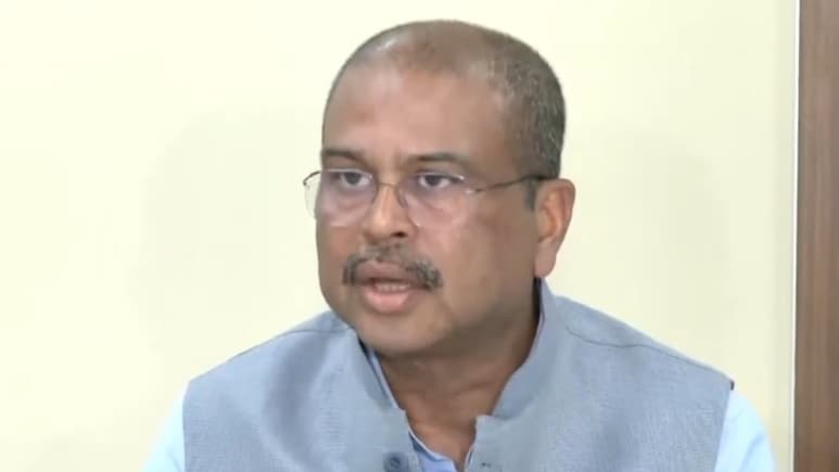 "बंगाल में सिस्टम टूट चुका है", मालदा की घटना पर धर्मेंद्र प्रधान ने ममता बनर्जी पर साधा निशाना