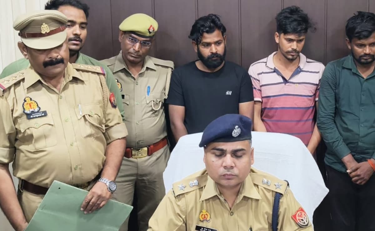 67 करोड़ की ठगी, 700 से ज्यादा म्यूल खाते, 'Crown Pay' से जुड़े गिरोह के 3 साथी गाजीपुर में गिरफ्तार 