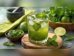 Pudina sharbat Recipe: लू से बचाएगा पुदीने का शरबत, 5 मिनट में ऐसे तैयार करें ठंडा ड्रिंक