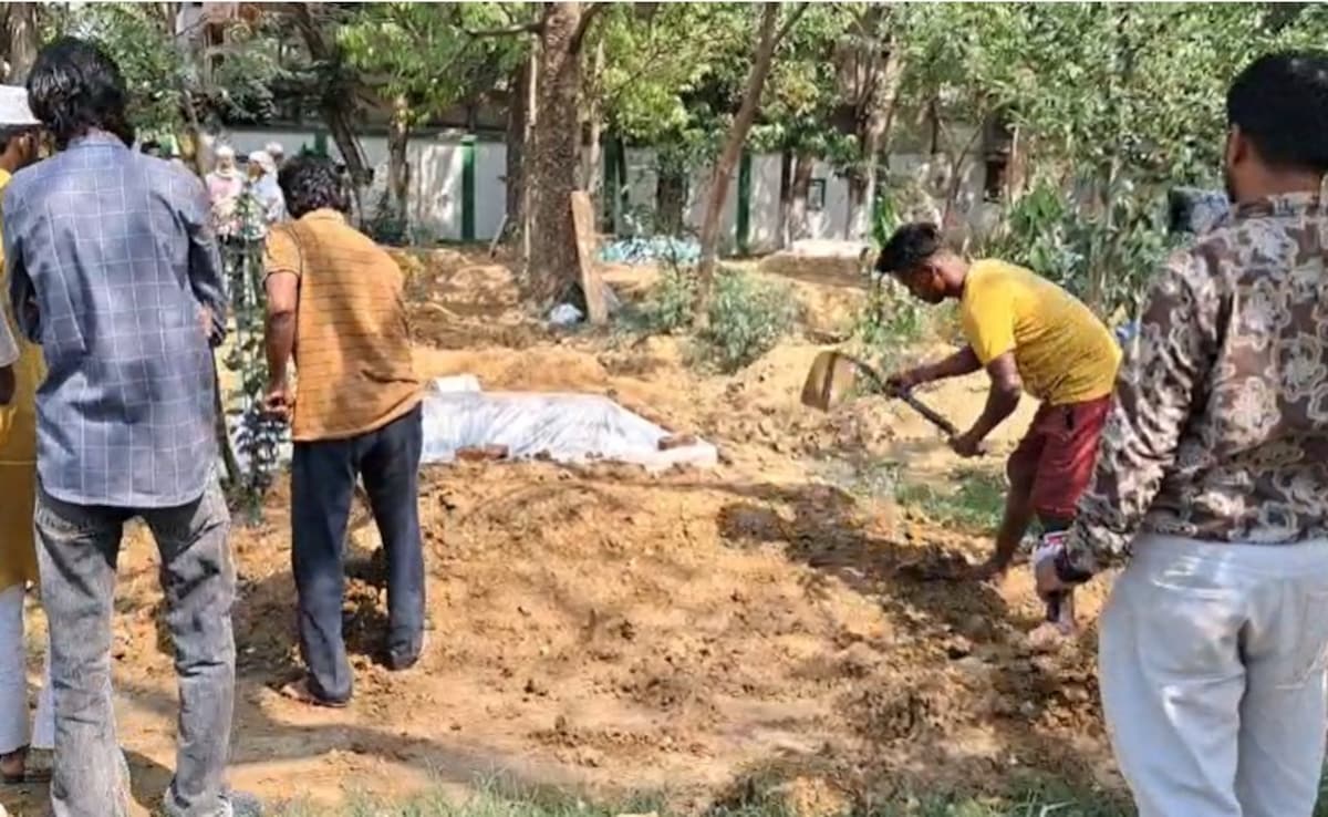 Teen, Lover Kill Her Mother. They Wanted Her Dead Father's Rs 45 Lakh, Job