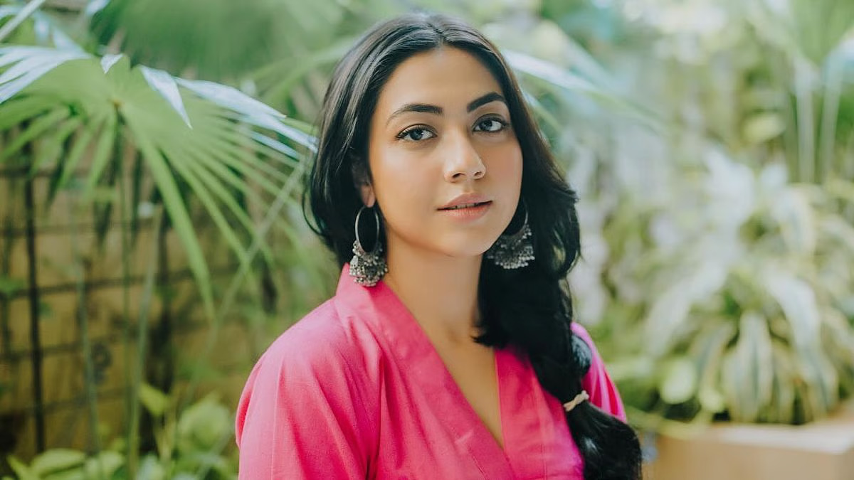 रीम शेख का दावा, गैर-मुस्लिम के साथ नहीं बिता सकती जिंदगी, बोलीं- मैं पांच बार नमाज पढ़ती हूं