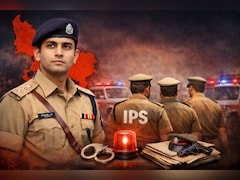 UP IPS Transfer News: यूपी में 12 IPS अफसरों के ट्रांसफर, जानें किसे मिली कहां की जिम्मेदारी