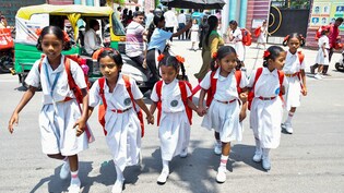 Delhi Heatwave Alert: दिल्ली के स्कूलों के लिए नई गाइडलाइन जारी, लू से बचने के लिए सरकार ने किए बड़े बदलाव