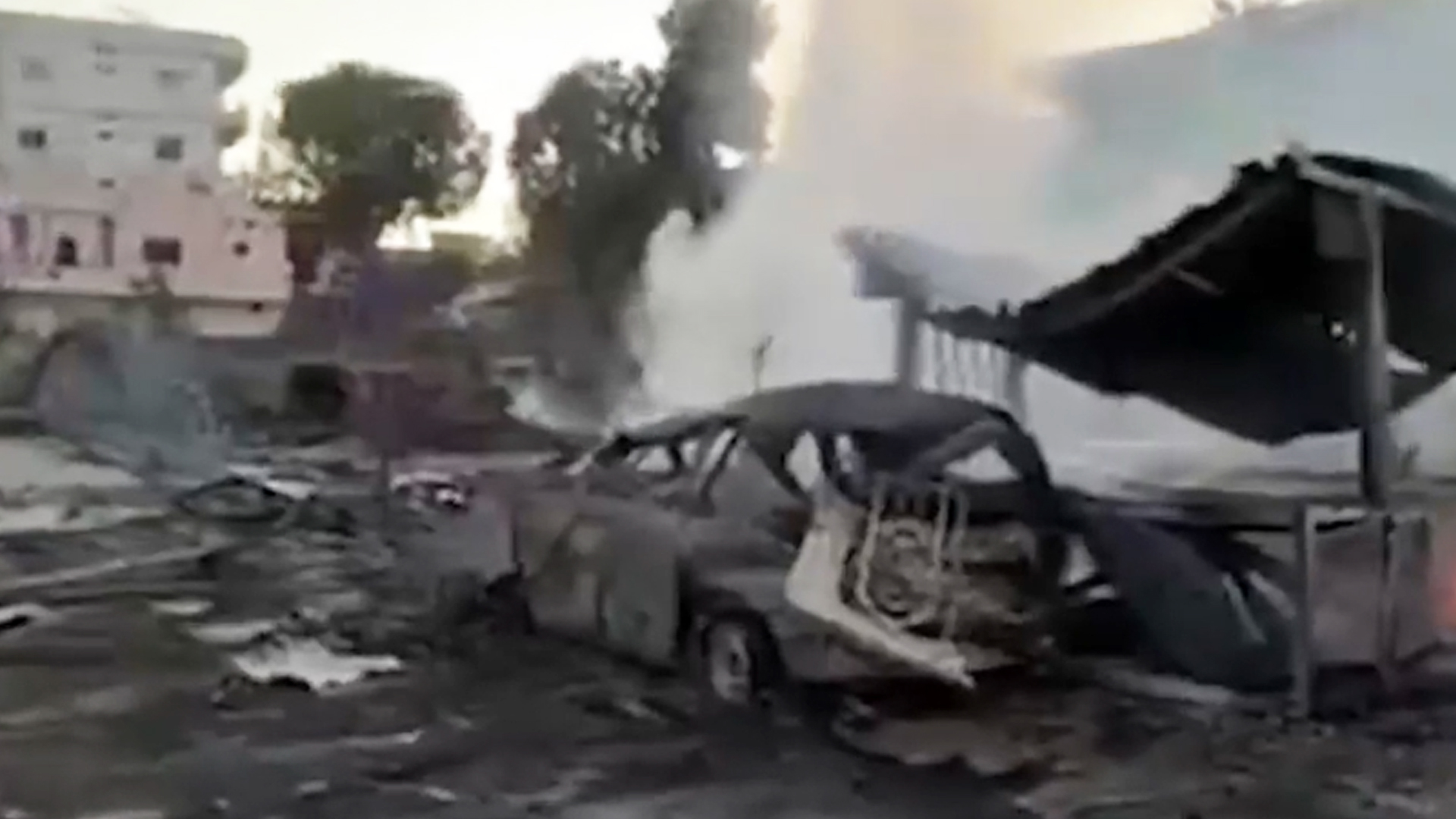 Intense Airstrikes In South Lebanon Amid Peace Talks In Pakistan