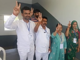 गुजरात निकाय रिजल्ट: मेहसाणा में चपरासी रमेशभाई भील बने पार्षद, भाजपा कार्यालय में 28 साल से पिला रहे थे चाय