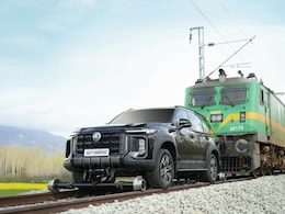 MG Majestor Sets Guinness World Record For Heaviest Train Pulled By SUV On Rail