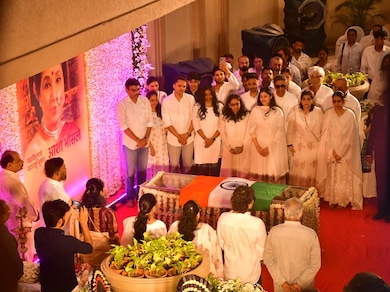 Asha Bhosle Funeral Updates: Singer To Be Cremated With Full State Honours  In Mumbai Today