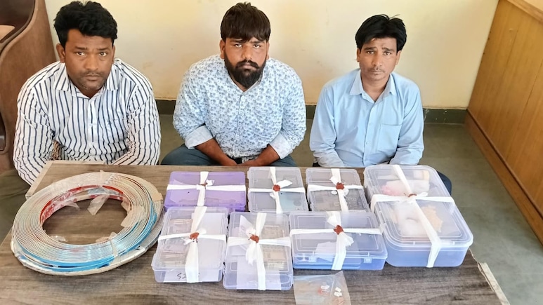 अजमेर में फर्जी डॉक्टर का बड़ा खेल, घुटनों के इलाज के लिए 73 बार झांसा देकर बुजुर्ग से लाखों ऐंठे; 3 गिरफ्तार