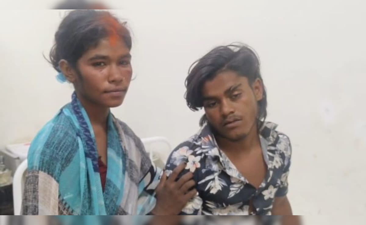 Bihar: आम के बाग में इंस्टाग्राम प्रेमी संग पकड़ी गई 2 बच्चों की मां, ग्रामीणों ने पिटाई कर जबरन कराई मंदिर में शादी