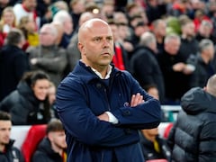 Arne Slot In The Firing Line As Liverpool Blown Away By PSG