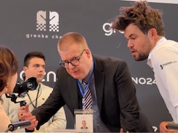 Watch: Magnus Carlsen Allows Opponent For Selfie Ahead Of Match, Then Gets Her Phone Removed