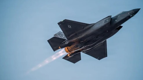 'अमेरिका का एक और F-35 फाइटर जेट मार गिराया, पायलट का बचना मुश्किल', ईरान का बड़ा दावा