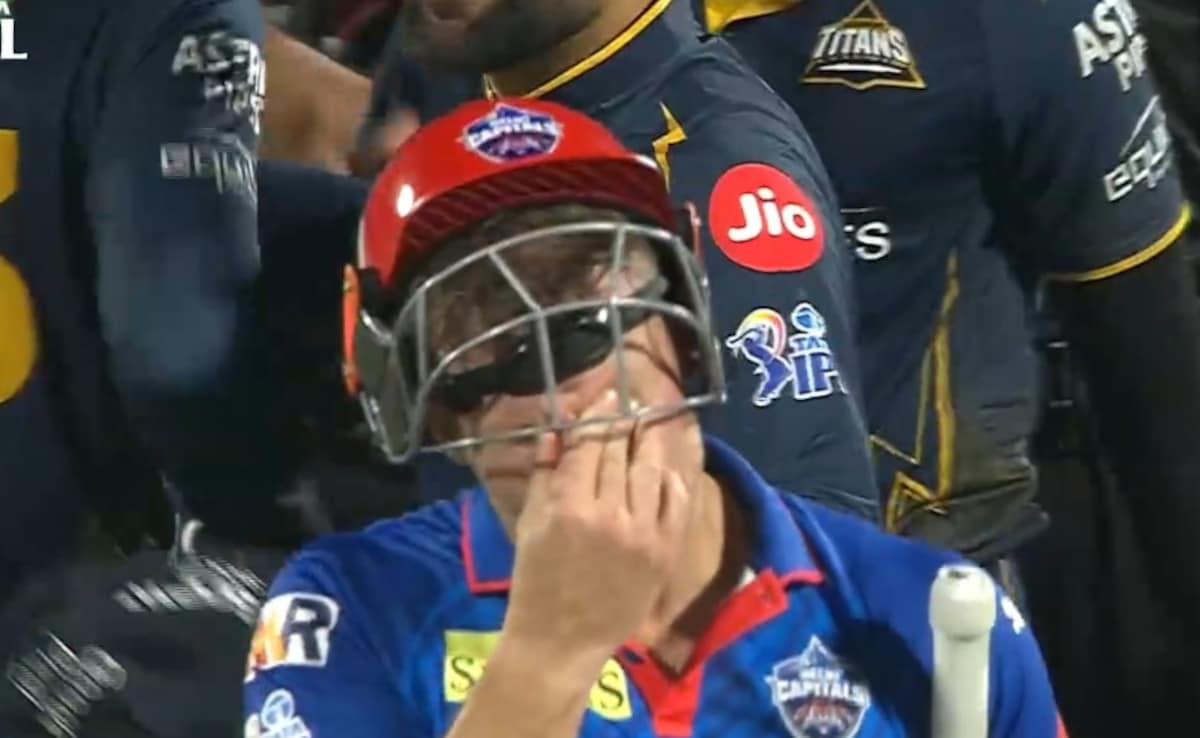 David Miller Distraught After Delhi Capitals Narrow Loss To Gujarat Titans. Axar Patels Big Gesture Viral