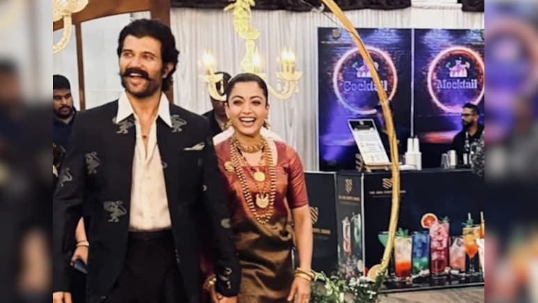 Rashmika Mandanna-Vijay Deverakonda's Coorg Reception Photos Go Viral, Couple Stuns In Traditional Look