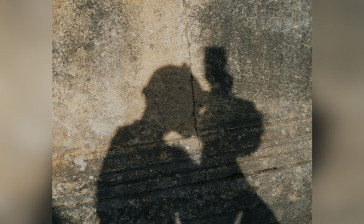 आगरा में किशोर-किशोरियों के वायरल 48 अश्लील वीडियो पर पुलिस का एक्शन, हिरासत में लिए दोनों लड़के