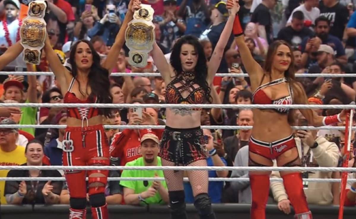 WWE WrestleMania 42, Night 1 LIVE Updates: Becky Lynch, Paige Win Titles; Fans Left Stunned