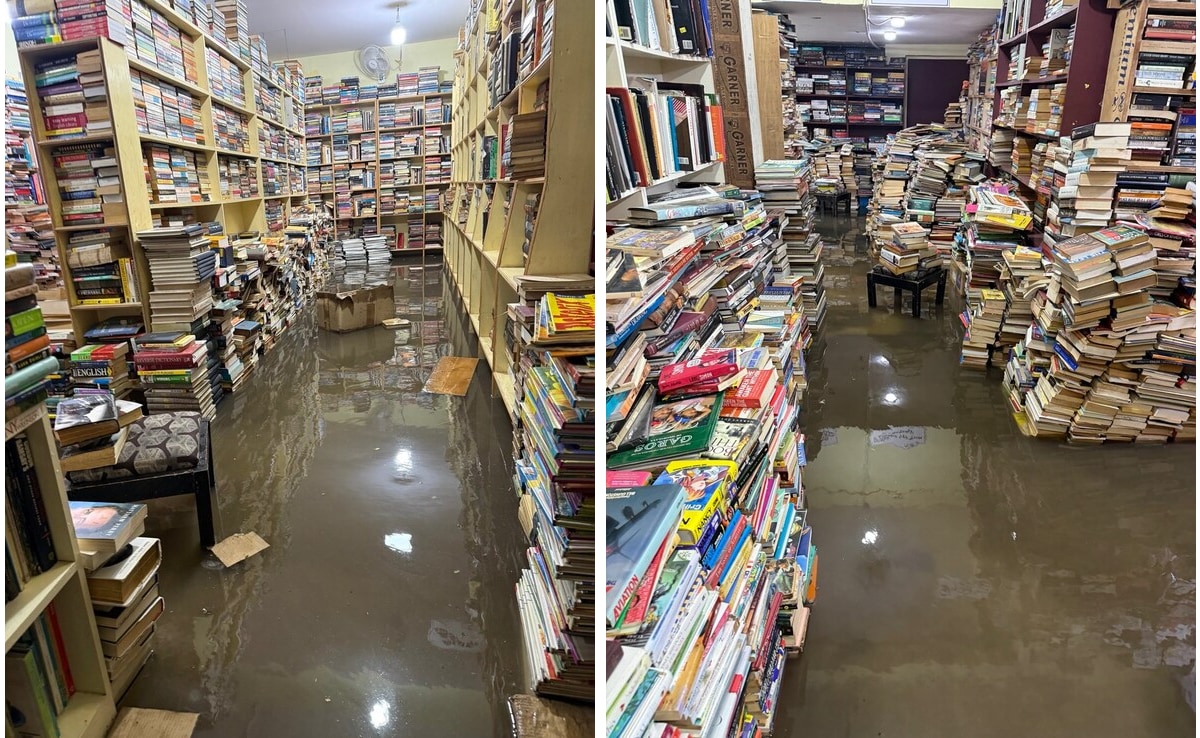 बेंगलुरु की बारिश में बह गईं 5000 किताबें, 'द बुकवर्म' की बर्बादी देख रो पड़ा हर पाठक!