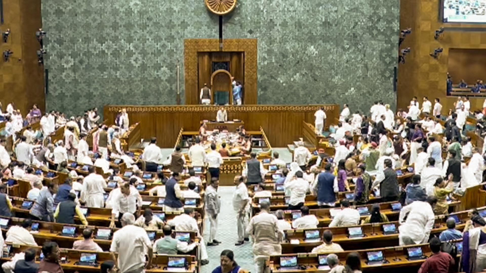 Women's Reservation Bill Fails in Lok Sabha, Govt Falls Short of 2/3 Majority