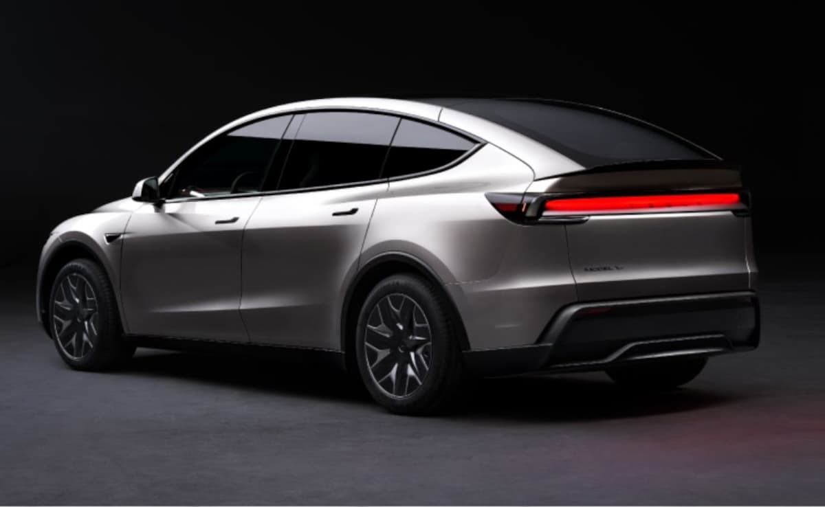 Tesla ने भारत में लॉन्च की 6-सीटर Model Y, बड़ी फैमिली के लिए बनी परफेक्ट इलेक्ट्रिक कार