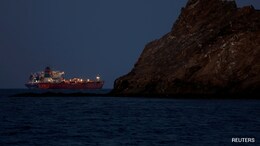 Ships With Qatar LNG Attempt First Hormuz Exit Since War Started