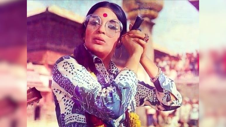 जीनत अमान को &lsquo;दम मारो दम&rsquo; की शूटिंग में चिलम के खींचने पड़े इतने कश, नशे से बेहाल हुईं 20 साल की एक्ट्रेस, मम्मी ने यूं उतारा गुस्सा