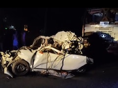 हजारीबाग में ट्रेलर और ट्रक के बीच खिलौने की तरह पिची कार, एक ही परिवार के 5 लोगों की दर्दनाक मौत