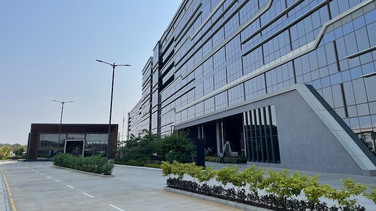 "World-Class Buildings, Third-Class Roads": Mohandas Pai Calls Out India's 'Urban Tragedy'