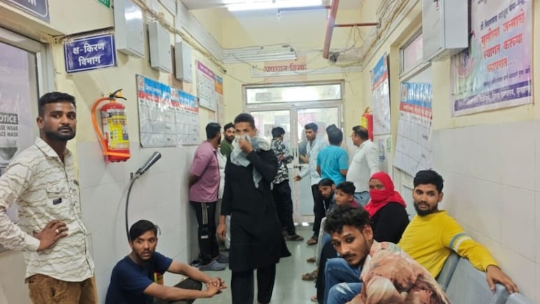 Friday Namaz : 30 वर्षांची प्रथा रोखली आणि बुलढाण्यात नमाज पठणाच्या वेळी मोठा राडा, नेमकं काय घडलं?