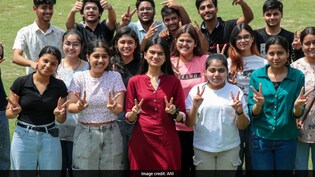 प्रयागराज से लेकर नोएडा तक, CBSE 12वीं बोर्ड परीक्षा में फिसड्डी साबित हुए ये क्षेत्र; जानें किसने किया टॉप