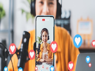 नामी स्मार्टफोन ब्रांड ने 300 से ज्यादा कंटेंट क्रिएटर्स पर किया मुकदमा! चौंका देगी वजह