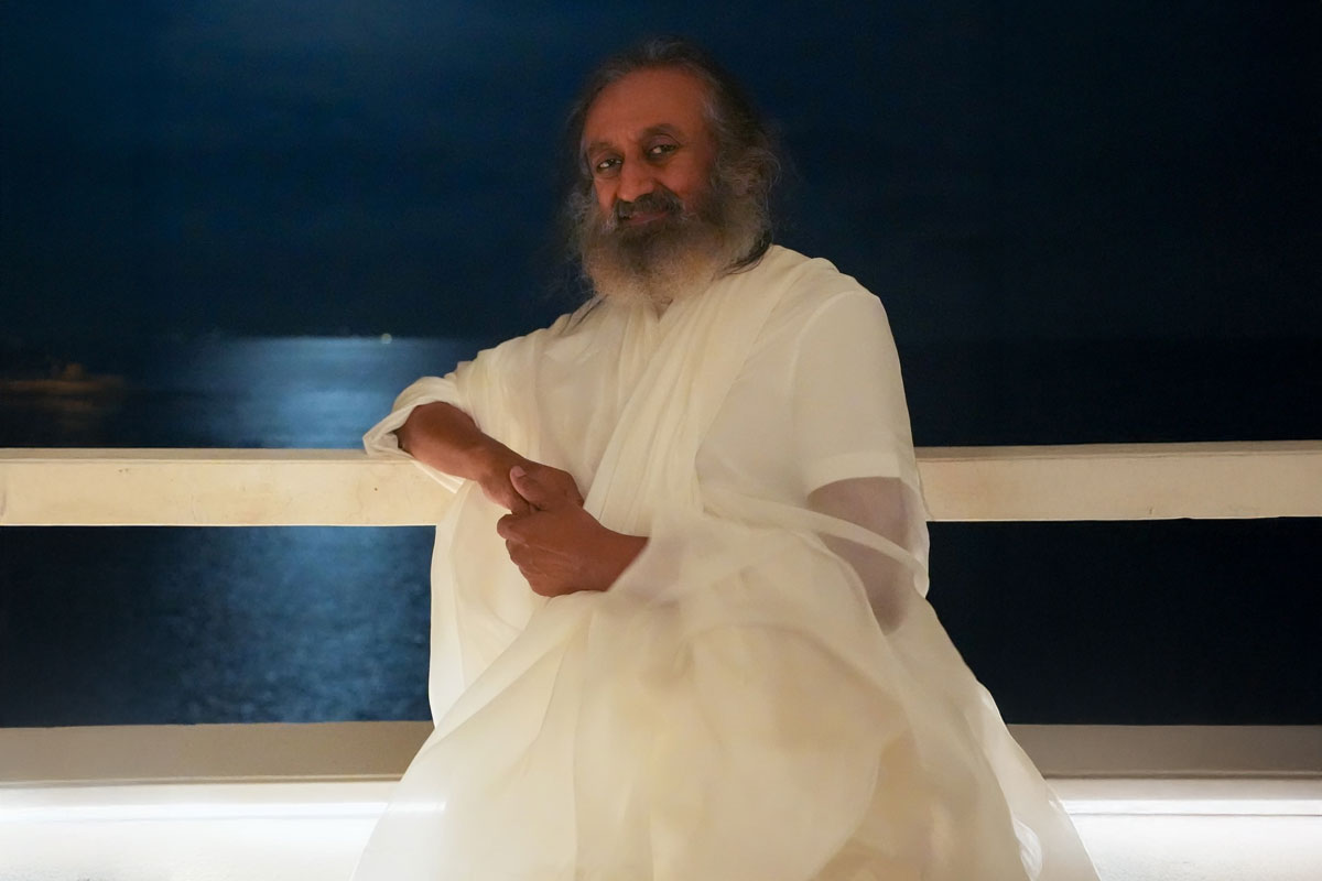 Sri Sri Ravi Shankar Shares a Powerful Life Perspective You Need to Hear