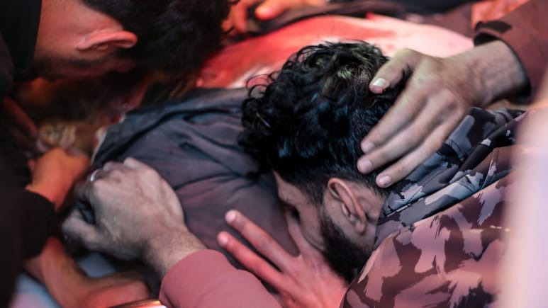 सीजफायर के बीच गाजा में मारे गए 10 फिलिस्तीनी, चेकपॉइंट को लेकर बहा खून; इजरायल क्या कह रहा?