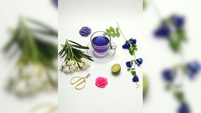 क्या आपने पी है ब्लू टी? जानिए नीली चाय से दिन की शुरुआत करने के फायदे