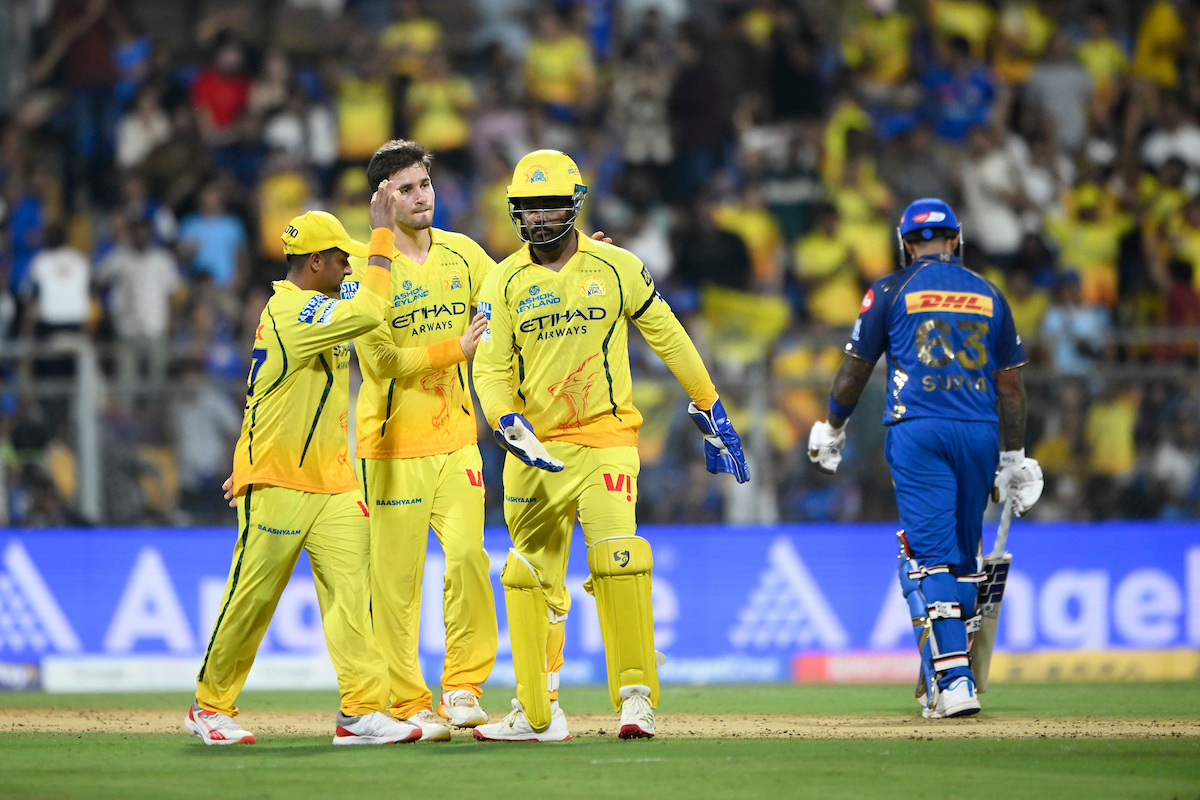 धमाकेदार जीत से CSK ने प्वॉइंट टेबल में मचाई खलबली, मुंबई बाहर होने के कगार पर, ऐसा है