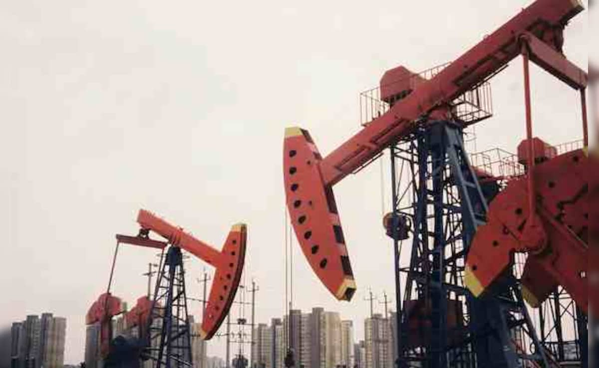 मिडिल ईस्ट जंग: $130.93 प्रति बैरल के उच्चतम स्तर पर पहुंचा क्रूड ऑयल