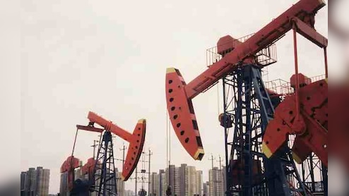 मिडिल ईस्ट जंग: $130.93 प्रति बैरल के उच्चतम स्तर पर पहुंचा क्रूड ऑयल