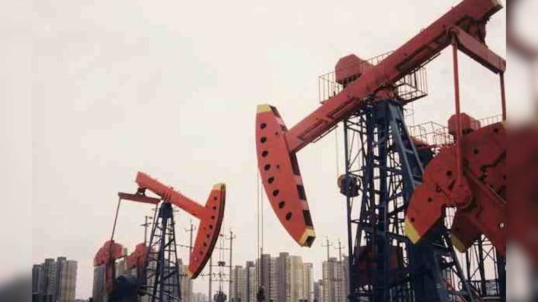 मिडिल ईस्ट जंग: $130.93 प्रति बैरल के उच्चतम स्तर पर पहुंचा क्रूड ऑयल