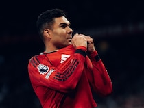 Clinical Manchester United Beat Brentford To Move Clear In Third Place