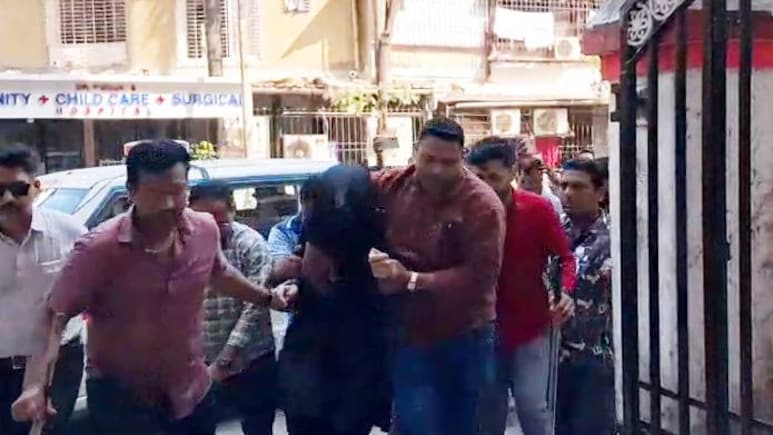 मुंबई के मीरा भायंदर में सुरक्षा गार्डों से कलमा पढ़वाने का आरोप, इनकार करने पर चाकू से हमला