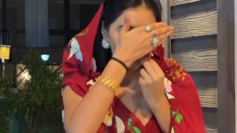 तान्या मित्तल ने निरहुआ के 'मरून कलर सड़िया' पर किया डांस, आम्रपाली दुबे का आया रिएक्शन, लोग बोले- भोजपुरी के लिए बेस्ट