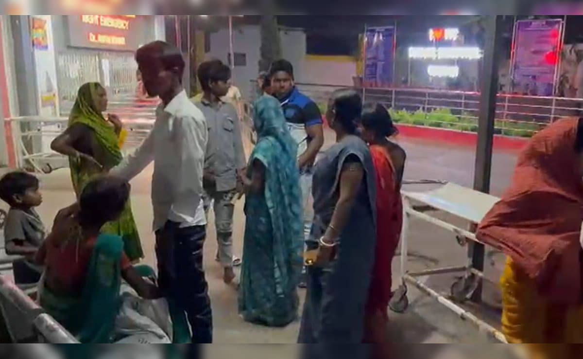 Jharkhand: गिरिडीह में गोलगप्पे खाने से 18 बच्चे बीमार, 6 साल के मासूम की मौत से मचा हड़कंप