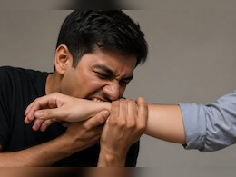 Human Bite: जानवरों से भी ज्यादा खतरनाक हो सकता है इंसान का काटना, जानिए कितना सच है यह दावा