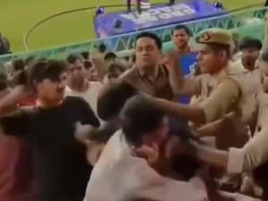 Ugly Brawl Breaks Out Between IPL Fans During Lucknow Super Giants vs Delhi Capitals Clash - Video