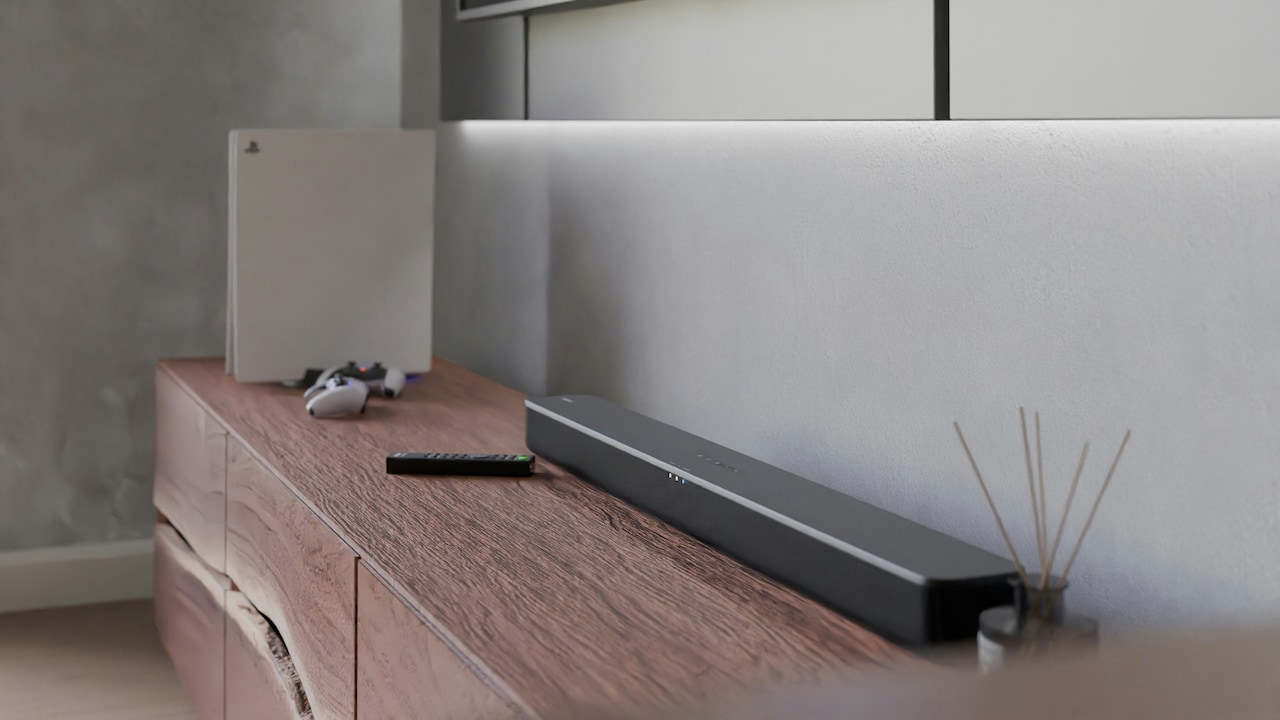 Budget Soundbars vs Bluetooth Speakers: Which Is Better For TV Audio Budget Soundbars vs Bluetooth Speakers: Which Is Better For TV Audio