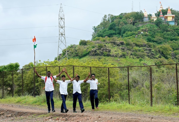 CGBSE 10th Toppers List: छत्तीसगढ़ 10वीं बोर्ड में बेटियों ने लहराया परचम, टॉप 3 में 8 लड़कियां, 1 लड़का